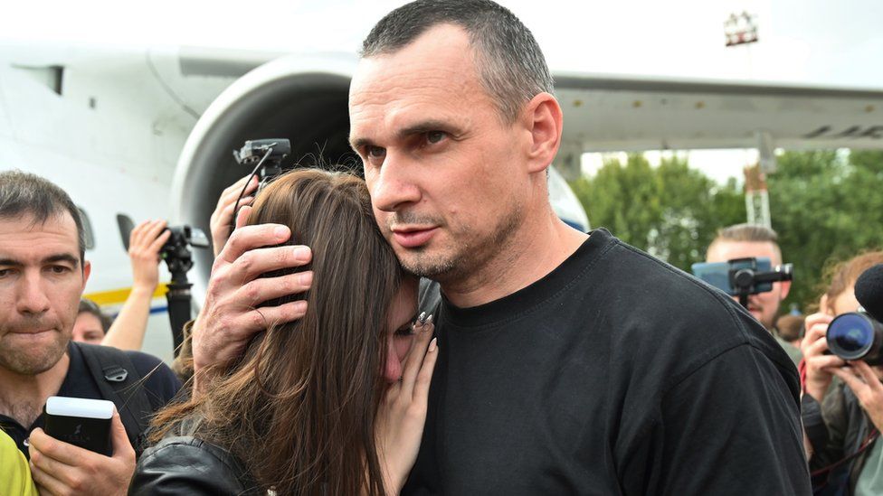 Ð¡ÐµÐ½ÑÐ¾Ð² Ð·Ð²ÐµÑÐ½ÑÐ²ÑÑ Ð´Ð¾ ÑÐºÑÐ°ÑÐ½ÑÑÐ² Ð¿ÑÑÐ»Ñ Ð´Ð¾Ð²Ð³Ð¸Ñ ÑÐ¾ÐºÑÐ² Ð·Ð° Ð³ÑÐ°ÑÐ°Ð¼Ð¸. ÐÐµÑÐµÐ¶Ð° âÐºÐ¸Ð¿Ð¸ÑÑâ Ð¾Ð±Ð³Ð¾Ð²Ð¾ÑÐµÐ½Ð½ÑÐ¼Ð¸