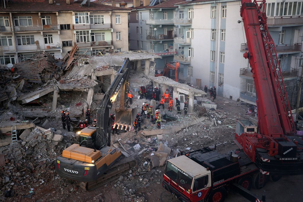 У Туреччині землетрус забрав життя 35 осіб